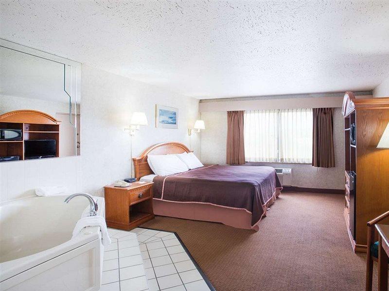 The Niagara Inn Niagara Falls Zewnętrze zdjęcie
