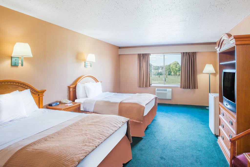 The Niagara Inn Niagara Falls Zewnętrze zdjęcie